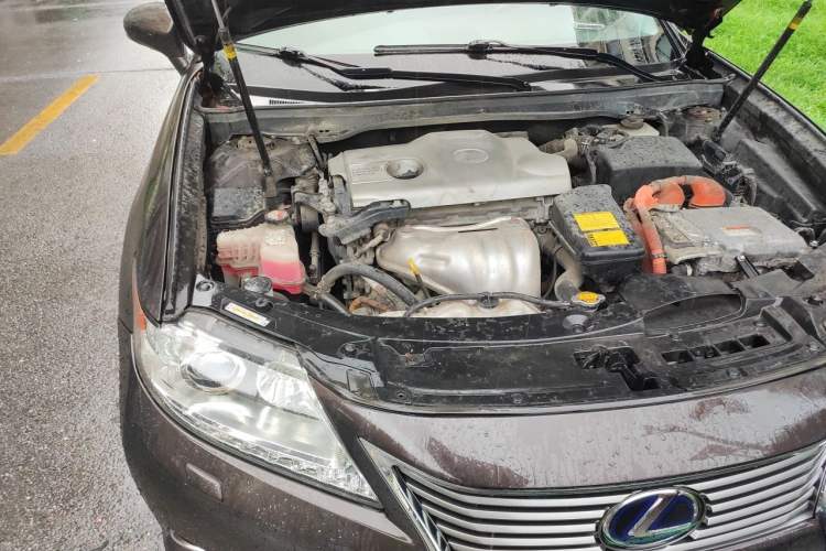 Used Lexus ES 2013 300h Elite Edition Engine Bay Right