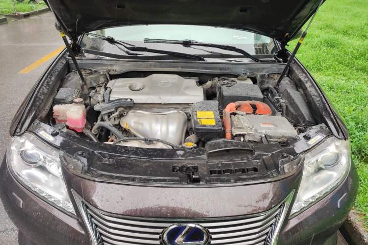 Used Lexus ES 2013 300h Elite Edition Engine Bay