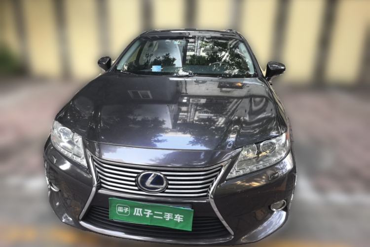 Used Lexus ES 2013 300h Elite Edition Front