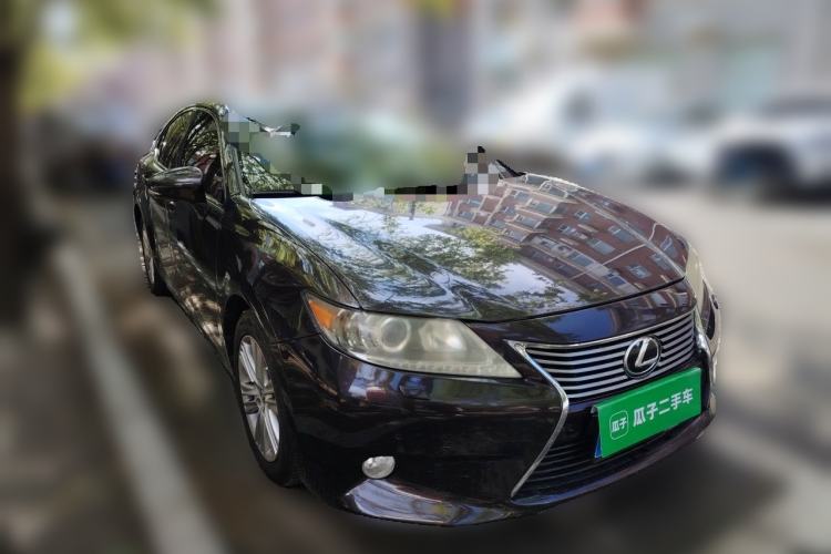 Used Lexus ES 2013 250 Elegant Edition Front Right 45 Deg