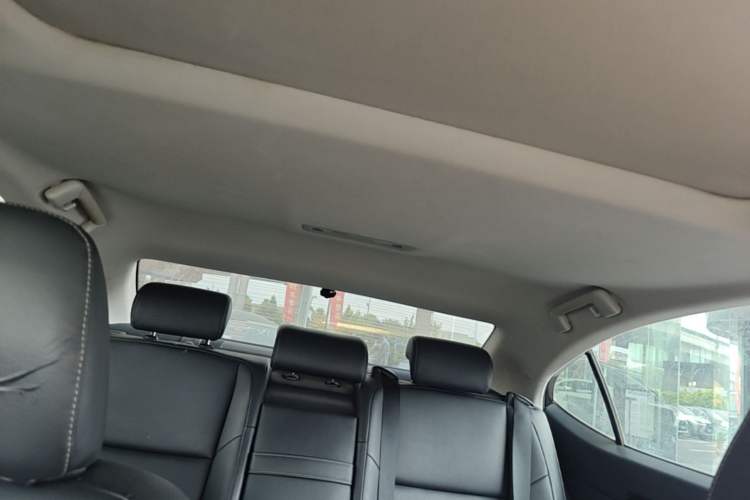 Used Lexus ES 2013 300h Elite Edition Headliner