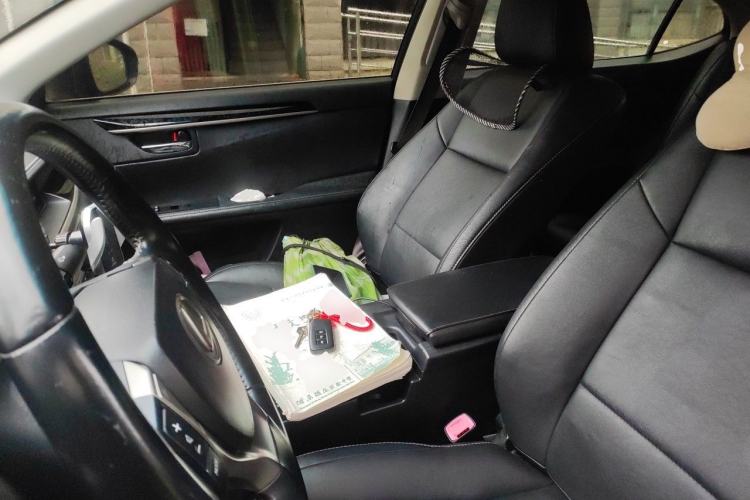 Used Lexus ES 2013 300h Elite Edition Left Front Seat