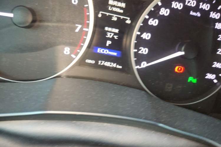 Used Lexus ES 2013 250 Elite Edition Odometer Close Up