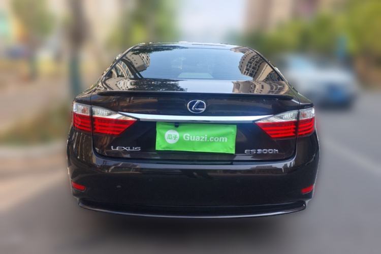 Used Lexus ES 2013 300h Elite Edition Rear