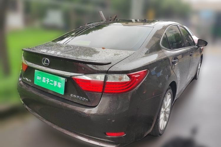 Used Lexus ES 2013 300h Elite Edition Rear Right 45 Deg