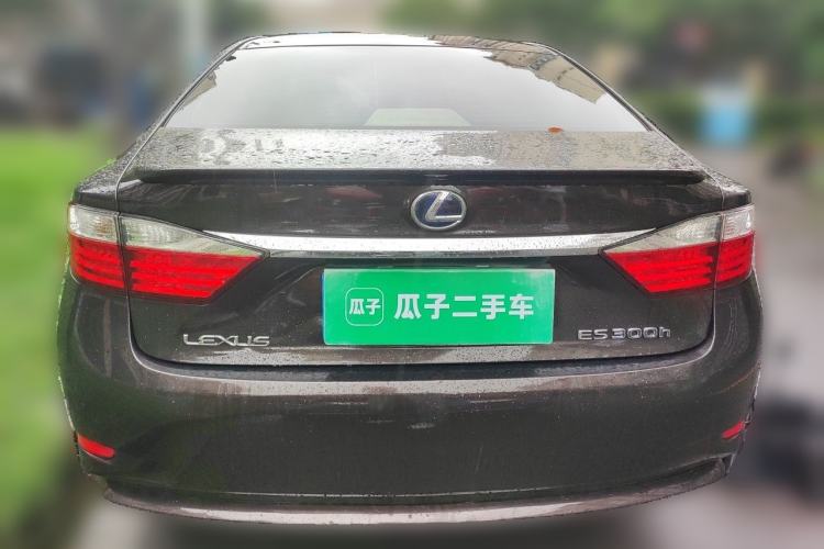 Used Lexus ES 2013 300h Elite Edition Rear