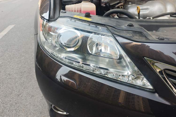 Used Lexus ES 2013 300h Elite Edition Right Front Headlight