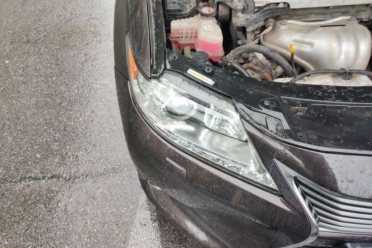 Used Lexus ES 2013 300h Elite Edition Right Front Headlight