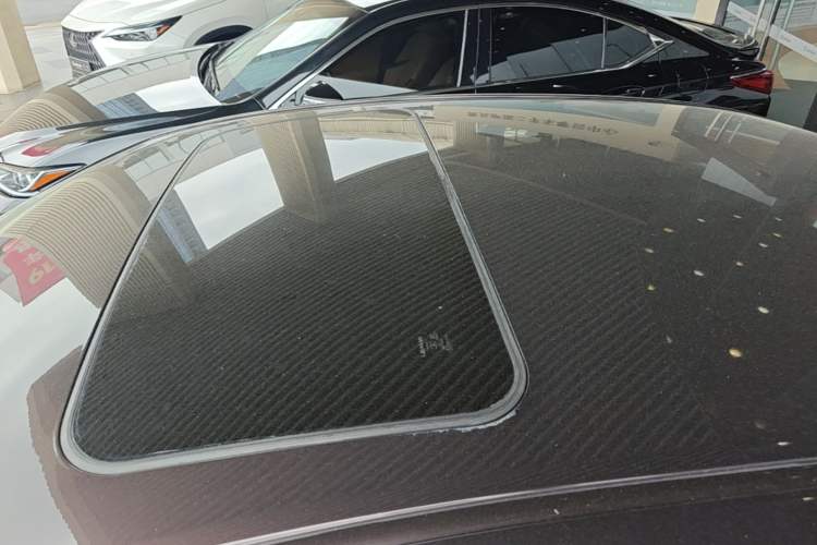 Used Lexus ES 2013 300h Elite Edition Roof