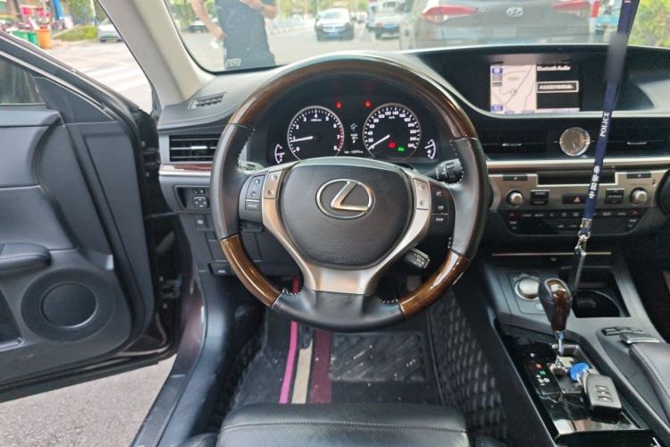 Used Lexus ES 2013 250 Elegant Edition Steering Wheel