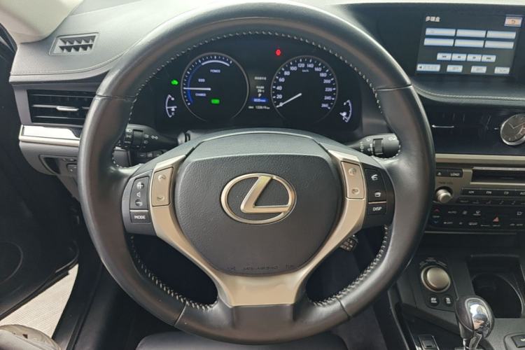 Used Lexus ES 2013 300h Elite Edition Steering Wheel