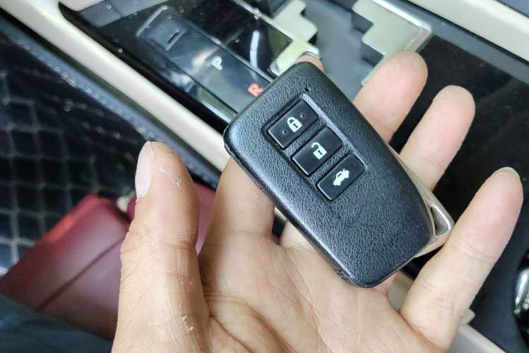 Used Lexus ES 2013 250 Elite Edition Vehicle Key