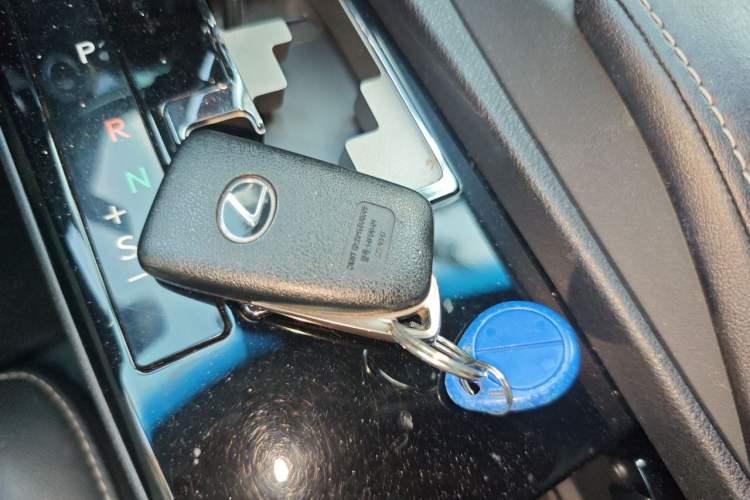Used Lexus ES 2013 250 Elegant Edition Vehicle Key