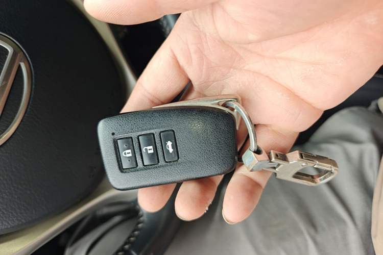Used Lexus ES 2013 300h Elite Edition Vehicle Key