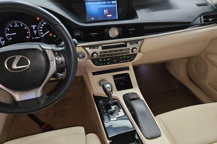 Used Lexus ES 2013 250 Elite Edition Audio And AC Panel