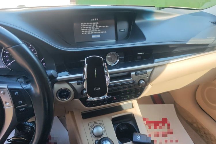 Used Lexus ES 2013 300h Elite Edition Audio And AC Panel