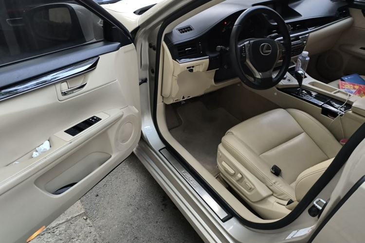 Used Lexus ES 2013 250 Elite Edition Driver Seat
