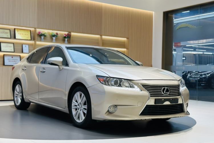 Used Lexus ES 2013 250 Elite Edition Exterior 3