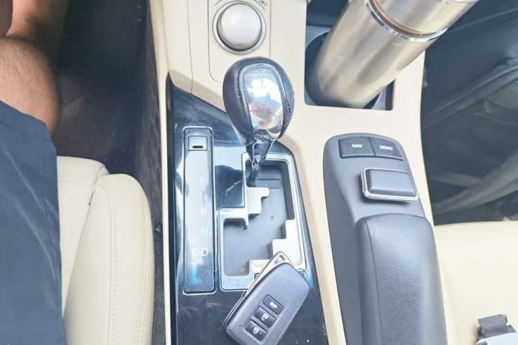 Used Lexus ES 2013 250 Elite Edition Gear Lever