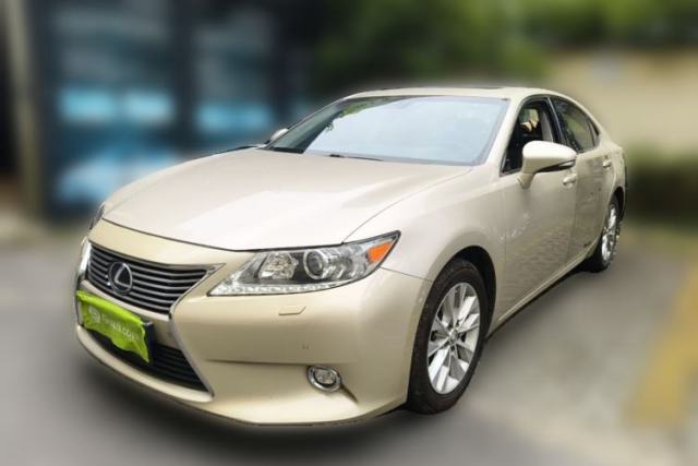 Used Lexus ES 2013 300h Elite Edition