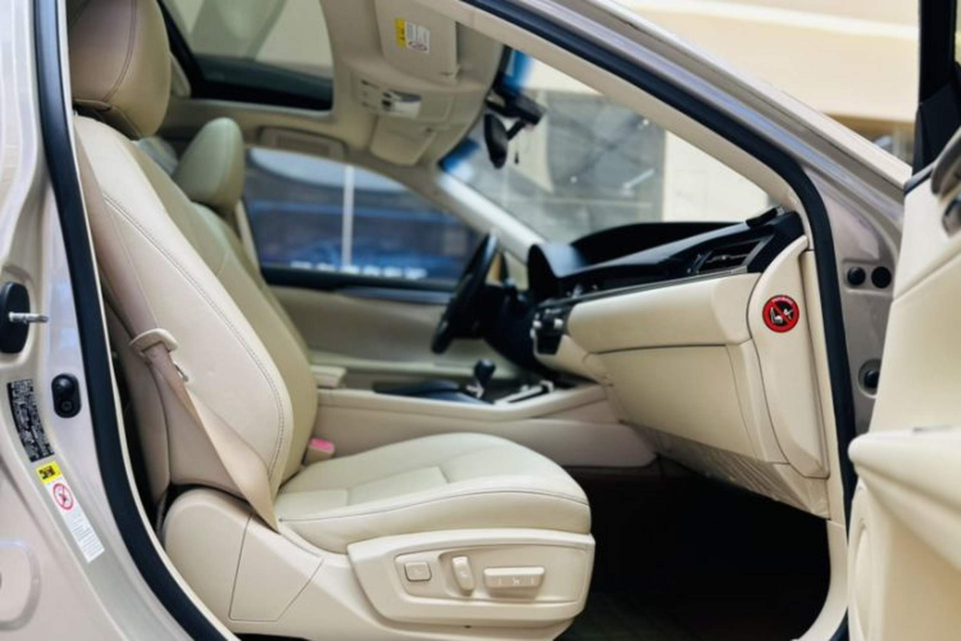 Used Lexus ES 2013 250 Elite Edition Interior 1