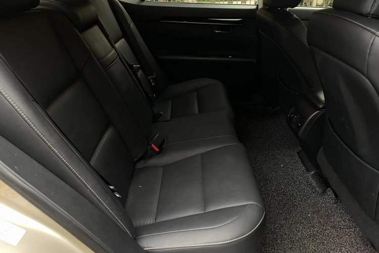 Used Lexus ES 2013 250 Elite Edition Interior 2