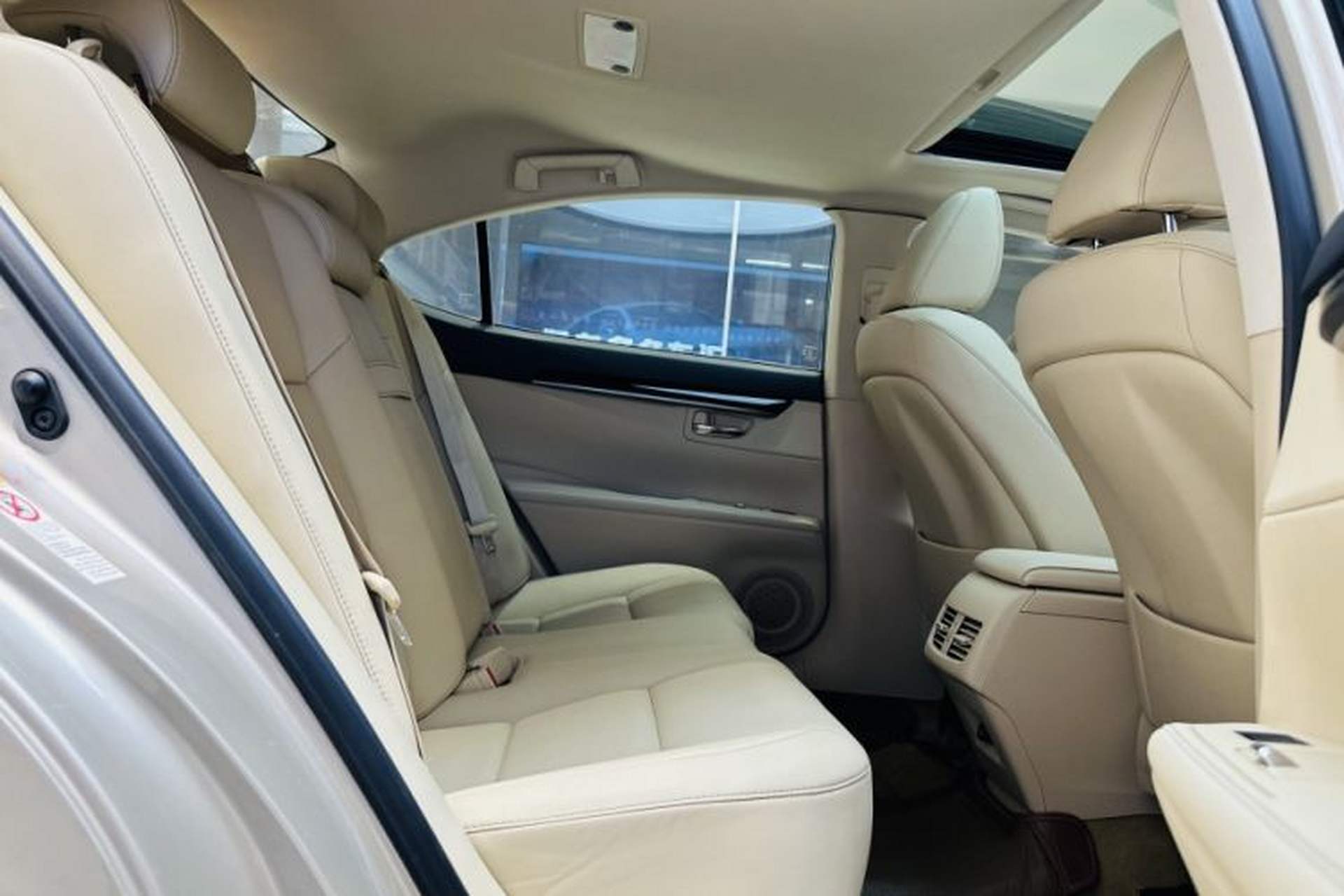 Used Lexus ES 2013 250 Elite Edition Interior 8