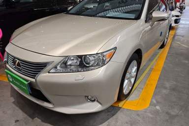 Used Lexus ES 2013 300h Elite Edition