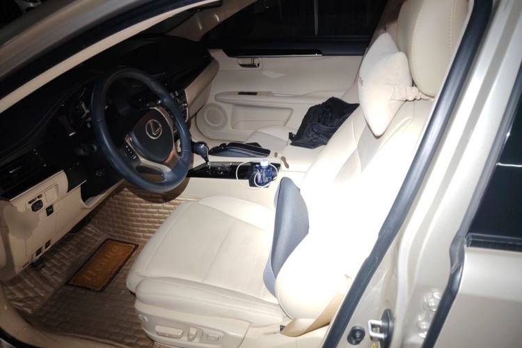Used Lexus ES 2013 300h Elite Edition Left Front Seat