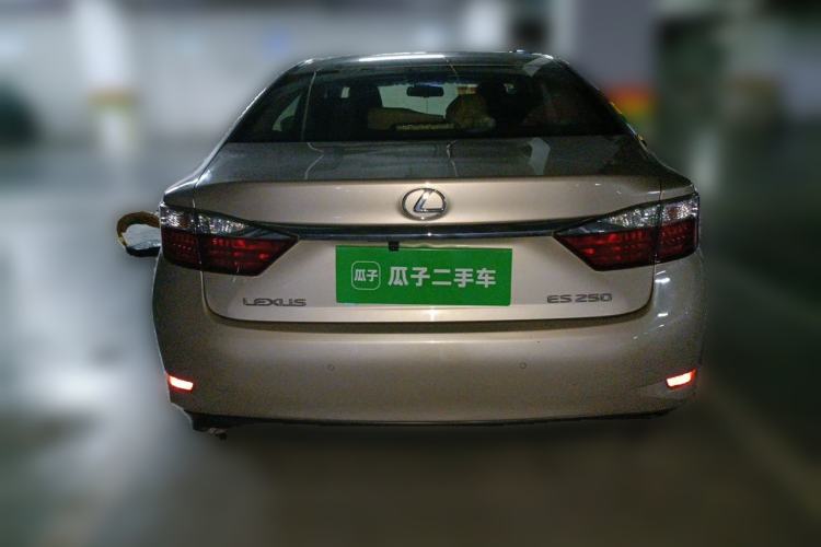 Used Lexus ES 2013 250 Elite Edition Rear