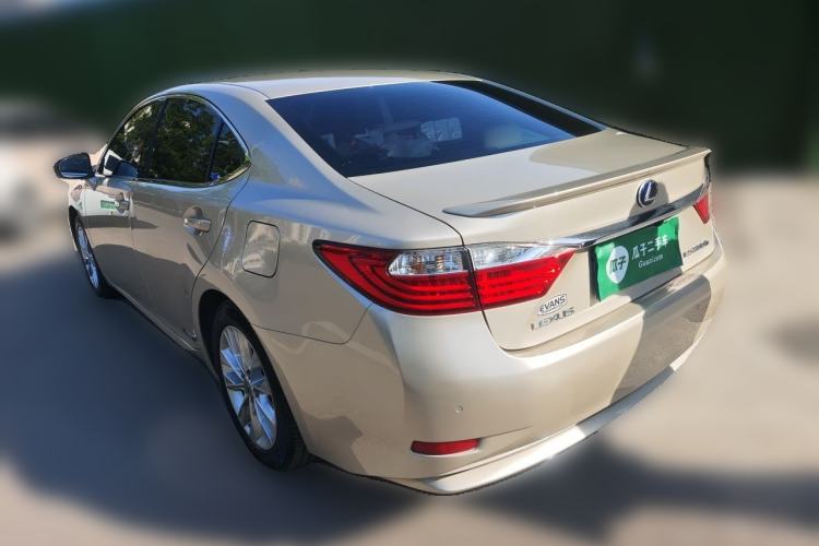 Used Lexus ES 2013 300h Elite Edition Rear Left 45 Deg