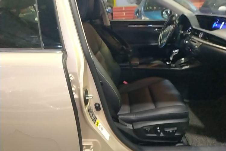 Used Lexus ES 2013 250 Elite Edition Right Front Seat