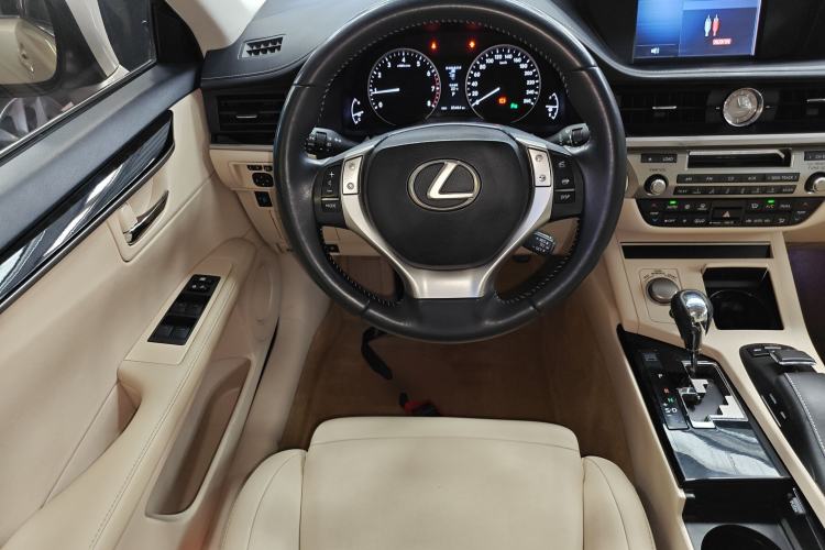 Used Lexus ES 2013 250 Elite Edition Steering Wheel