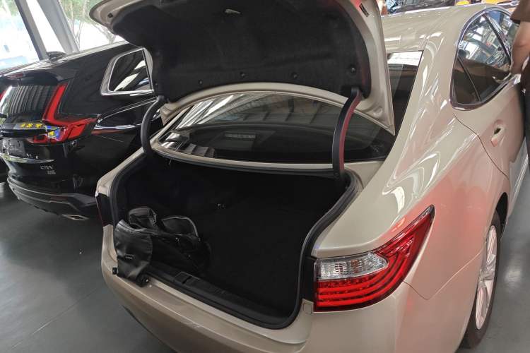 Used Lexus ES 2013 250 Elite Edition Trunk
