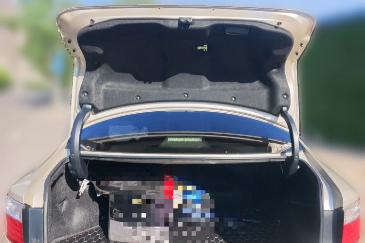 Used Lexus ES 2013 300h Elite Edition Trunk