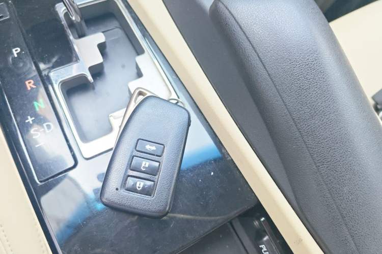 Used Lexus ES 2013 250 Elite Edition Vehicle Key