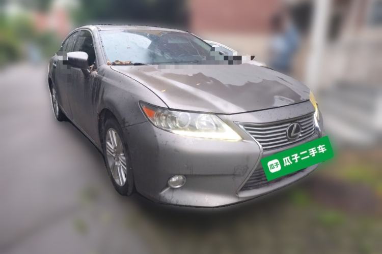 Used Lexus ES 2013 250 Elite Edition Front Right 45 Deg