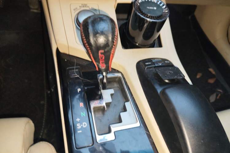 Used Lexus ES 2013 250 Elite Edition Gear Lever