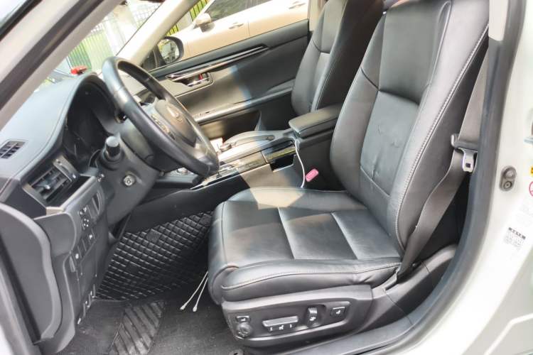 Used Lexus ES 2013 300h Elite Edition Left Front Seat