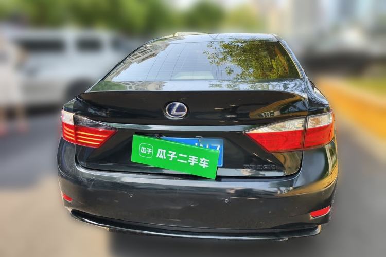 Used Lexus ES 2013 300h Elite Edition Rear