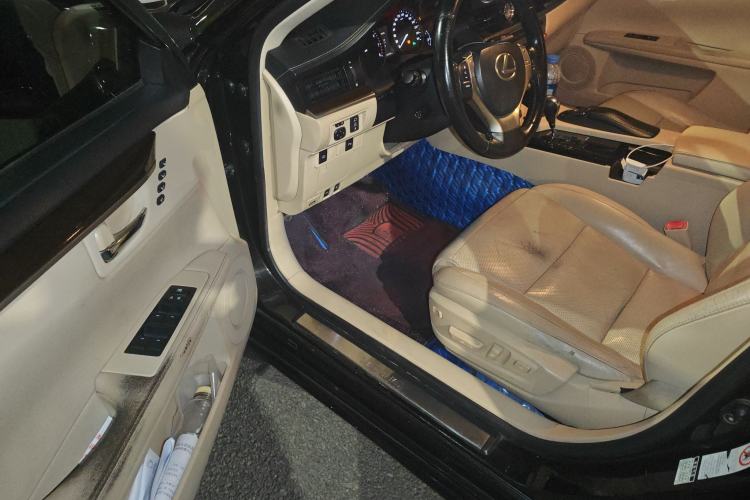 Used Lexus ES 2013 250 Mark Levinson Limited Edition Driver Seat