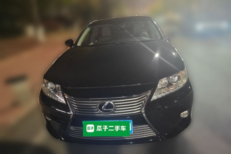 Used Lexus ES 2013 250 Mark Levinson Limited Edition Front