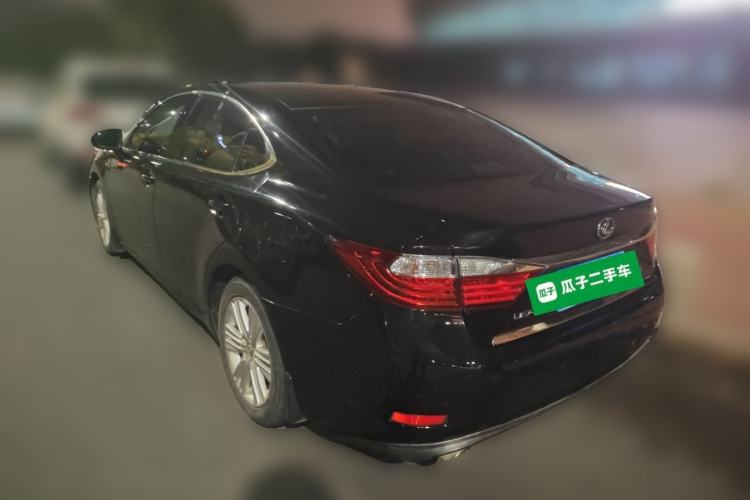 Used Lexus ES 2013 250 Mark Levinson Limited Edition Rear Left 45 Deg