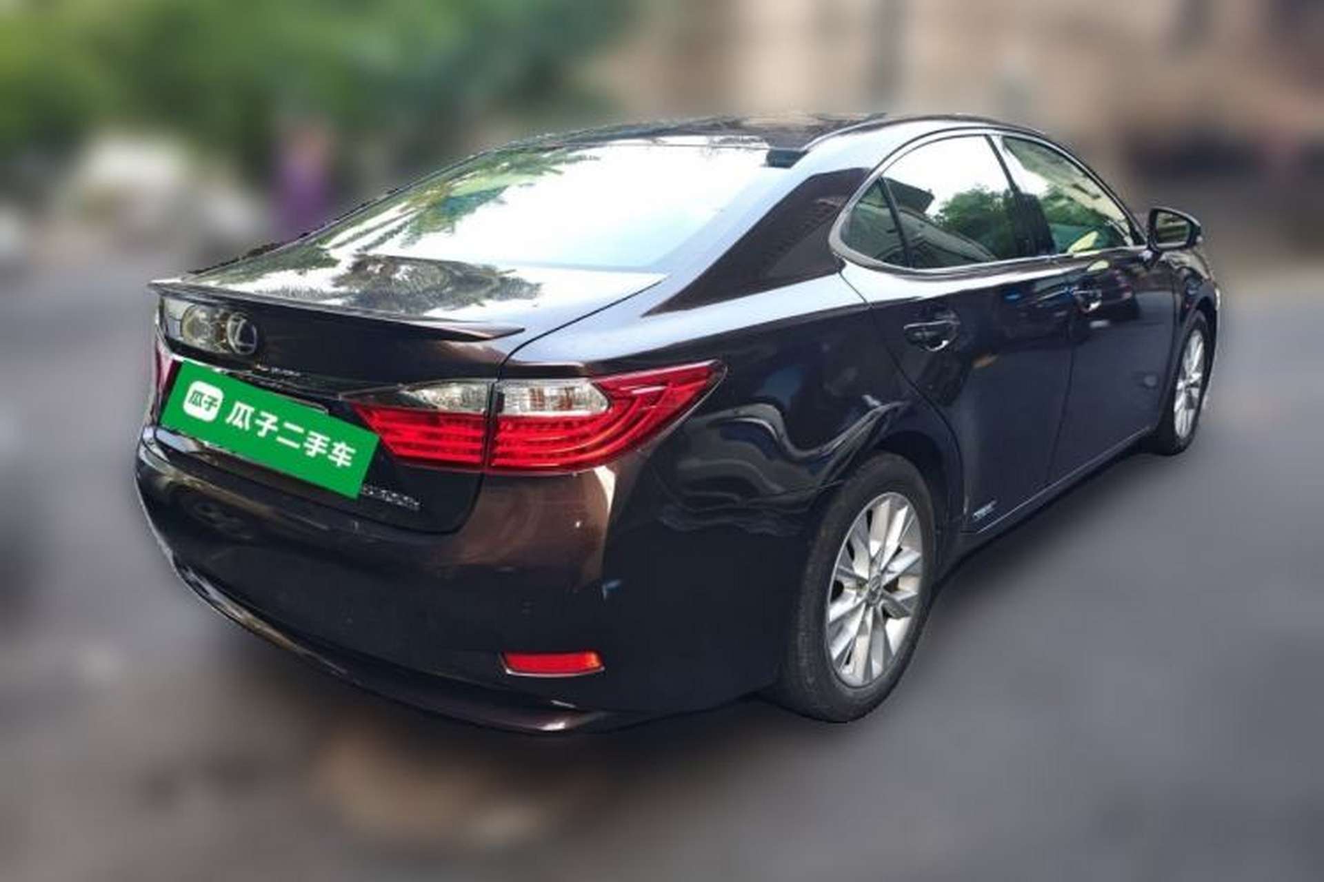 Used Lexus ES 2013 300h Elite Edition Rear Right 45 Deg