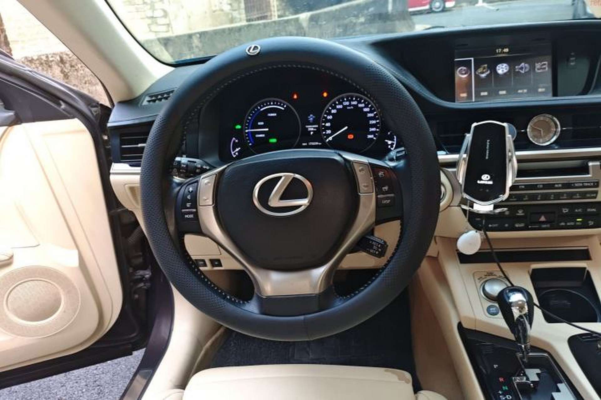 Used Lexus ES 2013 300h Elite Edition Steering Wheel