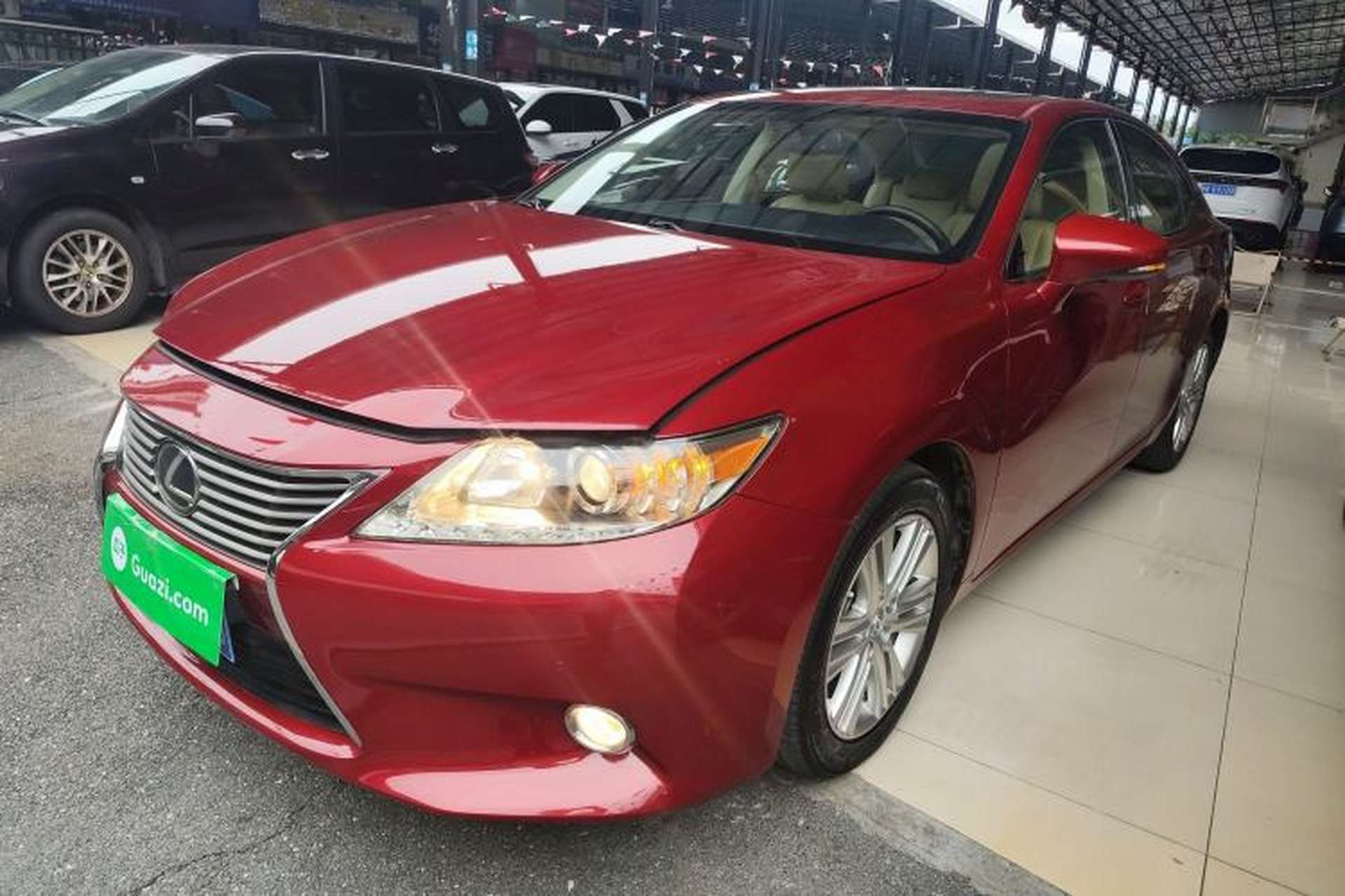 Used Lexus ES 2013 250 Elite Edition Front Left 45 Deg