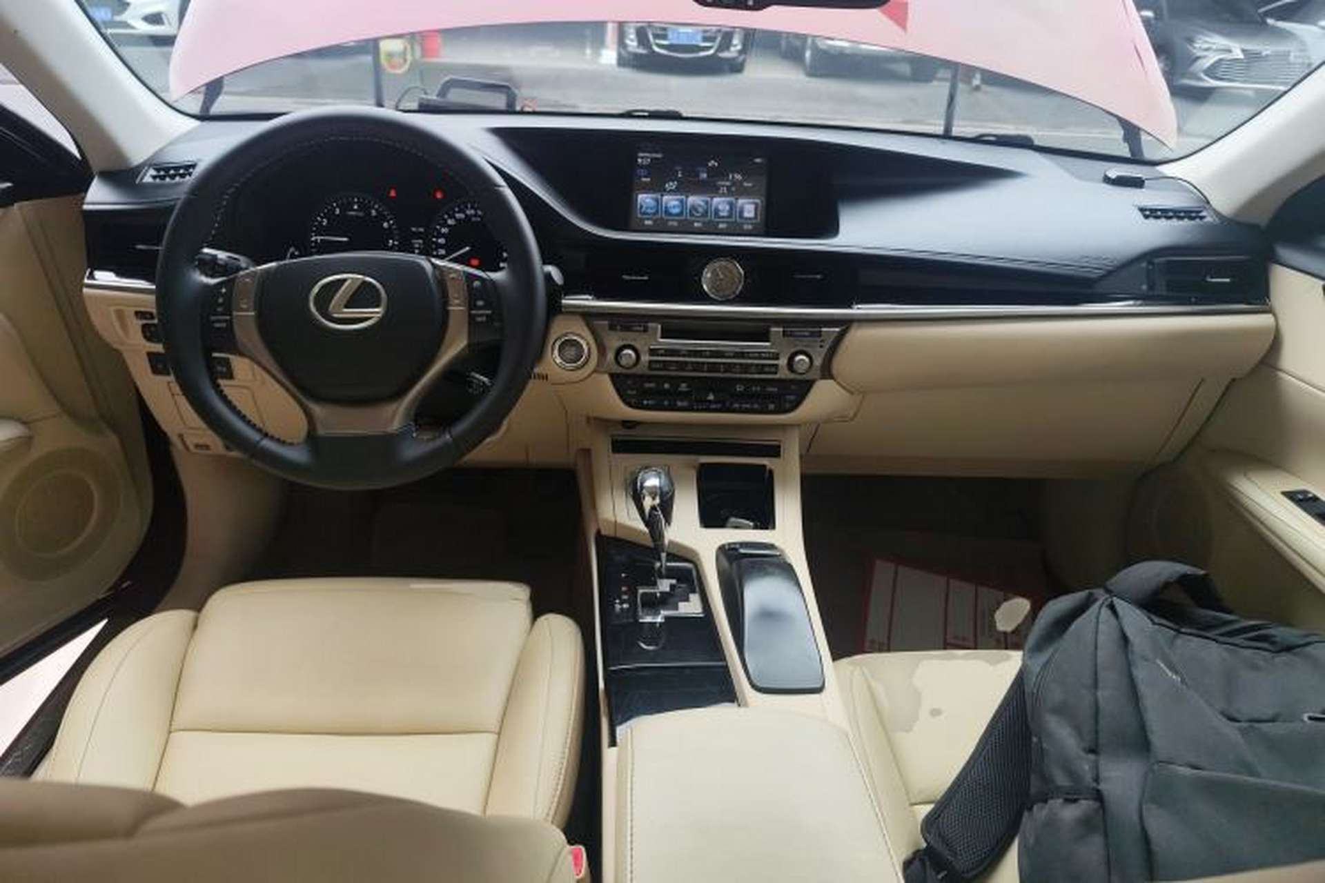 Used Lexus ES 2013 250 Elite Edition Interior 2