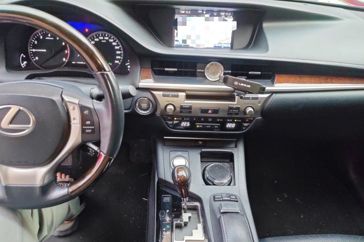 Used Lexus ES 2013 250 Elegant Edition Audio And AC Panel