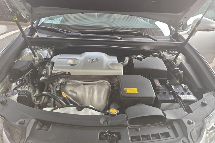 Used Lexus ES 2013 250 Elite Edition Engine Bay