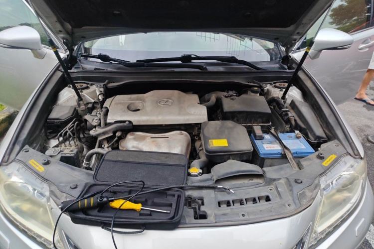 Used Lexus ES 2013 250 Elegant Edition Engine Bay
